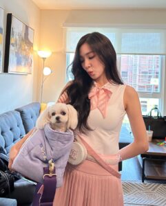 Tiffany Young Instagram - 🎀🙃💐💚