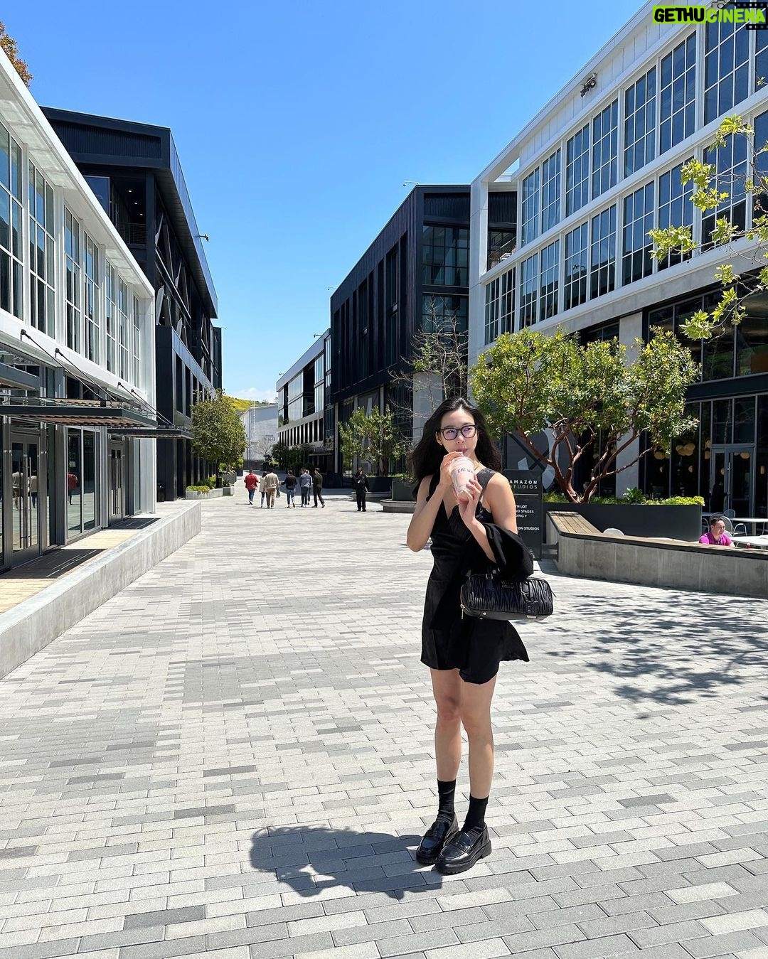 Tiffany Young Instagram - the week in : stairs smoothies and sushi