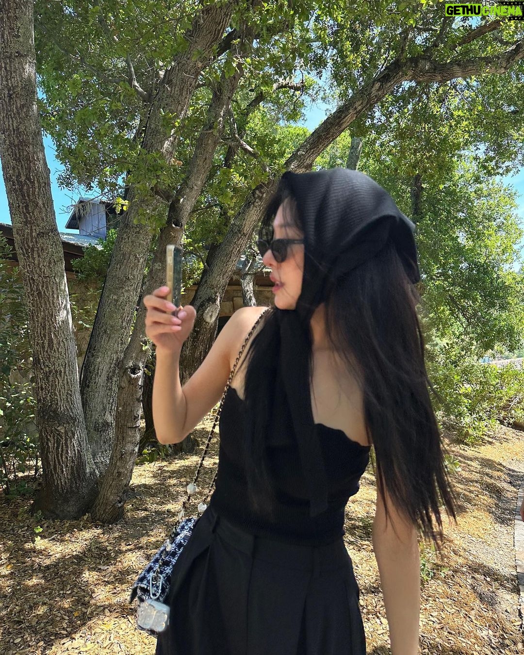 Tiffany Young Instagram - so fresh and so clean