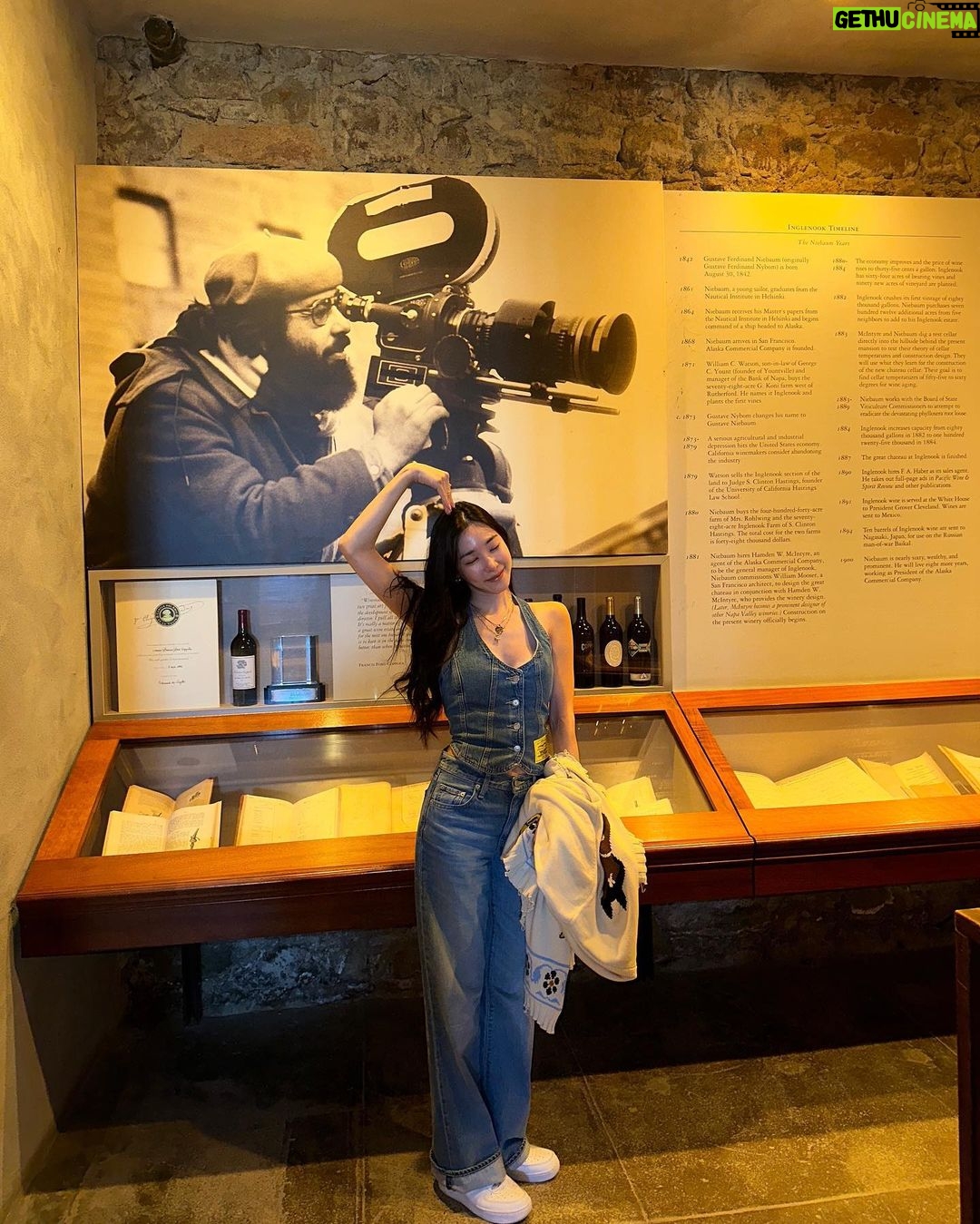 Tiffany Young Instagram - πΌπ§π»ββοΈπ°ποΈβ₯οΈ