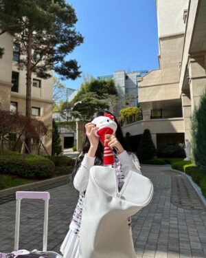 Tiffany Young Instagram - 출발 ⛳️🐰🌸