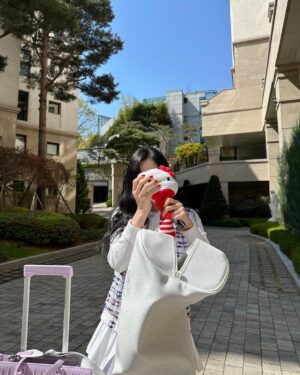 Tiffany Young Instagram - 출발 ⛳️🐰🌸