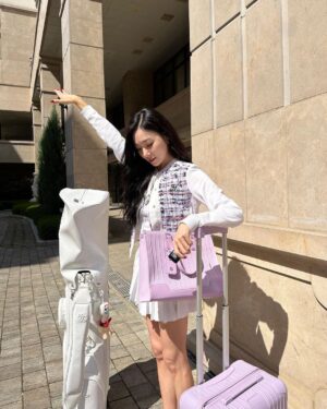 Tiffany Young Instagram - 출발 ⛳️🐰🌸