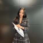 Tiffany Young Instagram - 핔요일 🕺🏻