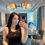Tiffany Young Instagram - 🍓🎧💺