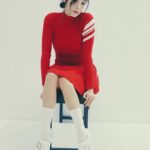 Tiffany Young Instagram - ⛳️ 로저 비비에가 새롭게 선보이는 하이브리드 골프 스니커즈 베리 비비에. @rogervivier @gherardofelloni #RogerVivier #GherardoFelloni #로저비비에 #광고