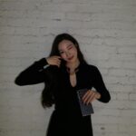 Tiffany Young Instagram - thank you for bringing us together again 💗@samsungmobileusa @thedivestudios