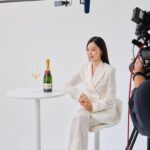 Tiffany Young Instagram - thrilled & honored to join @moetchandon on their vision & beliefs of celebrating ALL things no matter how small or big 🍾🫧 cant wait to share ! stay tuned for more 🥰 🥂 • 모엣 & 샹동과 티파니 영 두 아이콘이 만났습니다. 음악 뿐만 아니라 샴페인에 대한 남다른 애정을 보여준 아티스트 티파니 영. 앞으로 그녀가 모엣 & 샹동과 함께 펼쳐 갈 금빛 이야기를 기대해 주세요! 경고: 지나친 음주는 뇌졸중, 기억력 손상이나 치매를 유발합니다. 임신 중 음주는 기형아 출생 위험을 높입니다. #광고 #모엣샹동 #MoetChandon #Tiffanyyoung