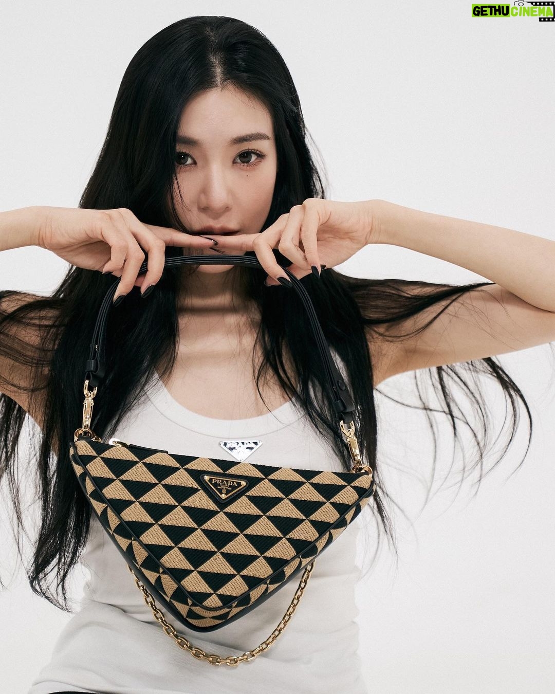 Tiffany Young Instagram - @prada Spring/Summer 2023 tonight 🌘 #PradaSS23 #PradaTriangle #PradaSymbole 🖤