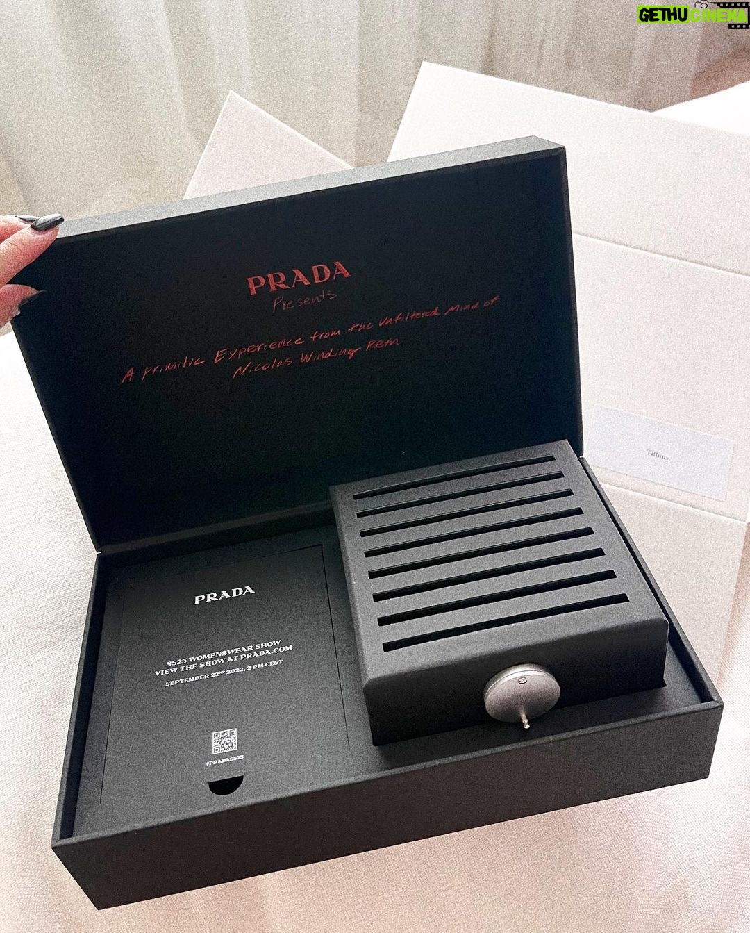 Tiffany Young Instagram - @prada Spring/Summer 2023 tonight 🌘 #PradaSS23 #PradaTriangle #PradaSymbole 🖤