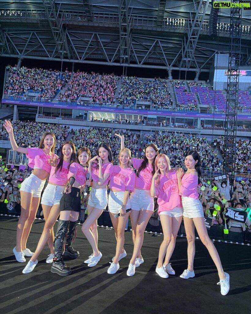 Tiffany Young Instagram - favorite place 💗 Suwon World Cup Stadium