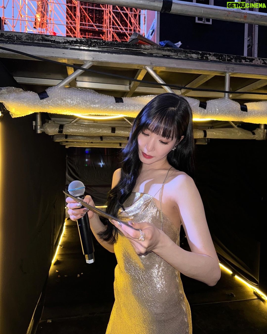 Tiffany Young Instagram - quick change 💨