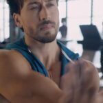 Tiger Shroff Instagram – Your workouts just got better with Kapiva’s Ayurvedic Shilajit Gold! 🏋️‍♂️💪 Unlock natural testosterone boost, heightened stamina, faster recovery, and muscle building . Grab your pack now at www.kapiva.in ✨💪 
#kapiva #shilajitgold #naturalbodybuilding #ayurvedaforgym 
#ad 

@kapiva_official