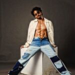 Tiger Shroff Instagram - @trishasarang @theanisha