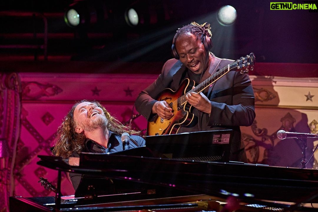 Tim Minchin Instagram - More pics from the @oldvictheatre Tomorrow Gala by @manuelharlanphotography.