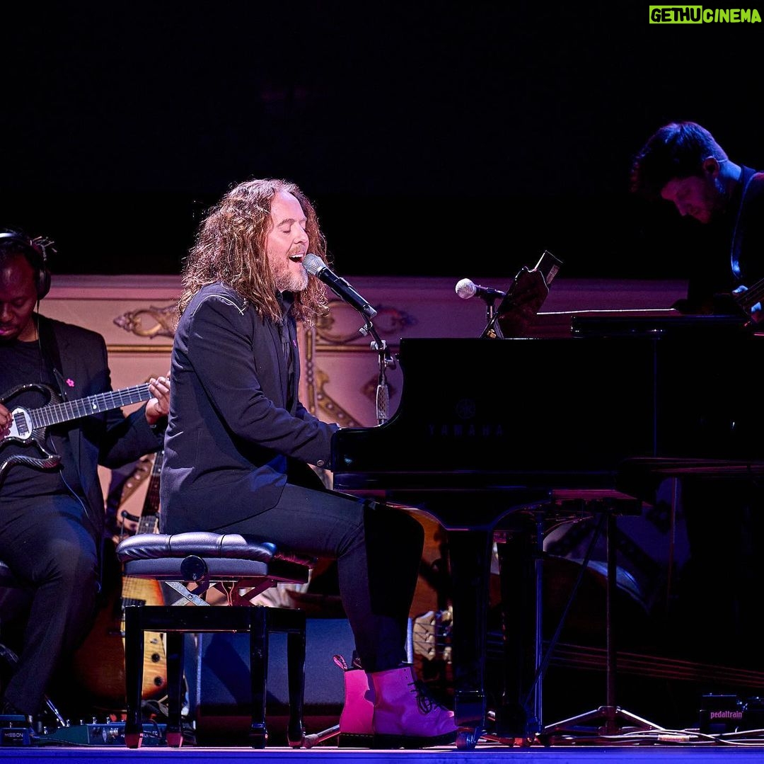 Tim Minchin - 4K Likes - When @TimMinchin, the mastermind behind the Music & Lyrics of #OVGroundhog Day and Matilda The Musical, hosted The Old Vic fundraising gala last month, he had a little help from @drmartensofficial to complete his outfit. After wearing them at the event, Tim has kindly donated his size 10 pink DMs for us to auction in aid of our future, and he’s generously thrown in two tickets to his upcoming sold-out show in London's West End AND a meet and greet after the show. Bidding starts from £10 and is now open until 3pm on Thu 08 Jun. Follow the link in our bio to start bidding.