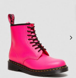 Tim Minchin Instagram - Hey @drmartensofficial… I (almost) never pull this sort of shit, but I’ve suddenly decided I NEED to a pair of these to wear to the @oldvictheatre fundraising Gala. And it’s… tonight! 
Any way you can pull some rocknroll magic and get some to me? Lots of fancy labels will be on show, but it will surely all be for nowt without these #boots on my famously sexual #feet. 
(I’m a side 10 dude, dude.)
EDIT: if I can make this happen, I will sign and auction these boots, to raise money for the theatre’s new community engagement wing. LET’S DO IT DOC!