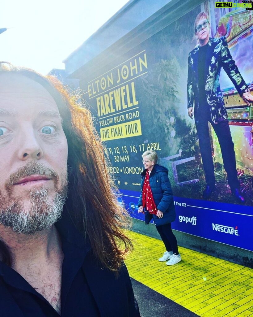 Tim Minchin Instagram - Anyone else at the O2 for EJ? 😍 Very excited.