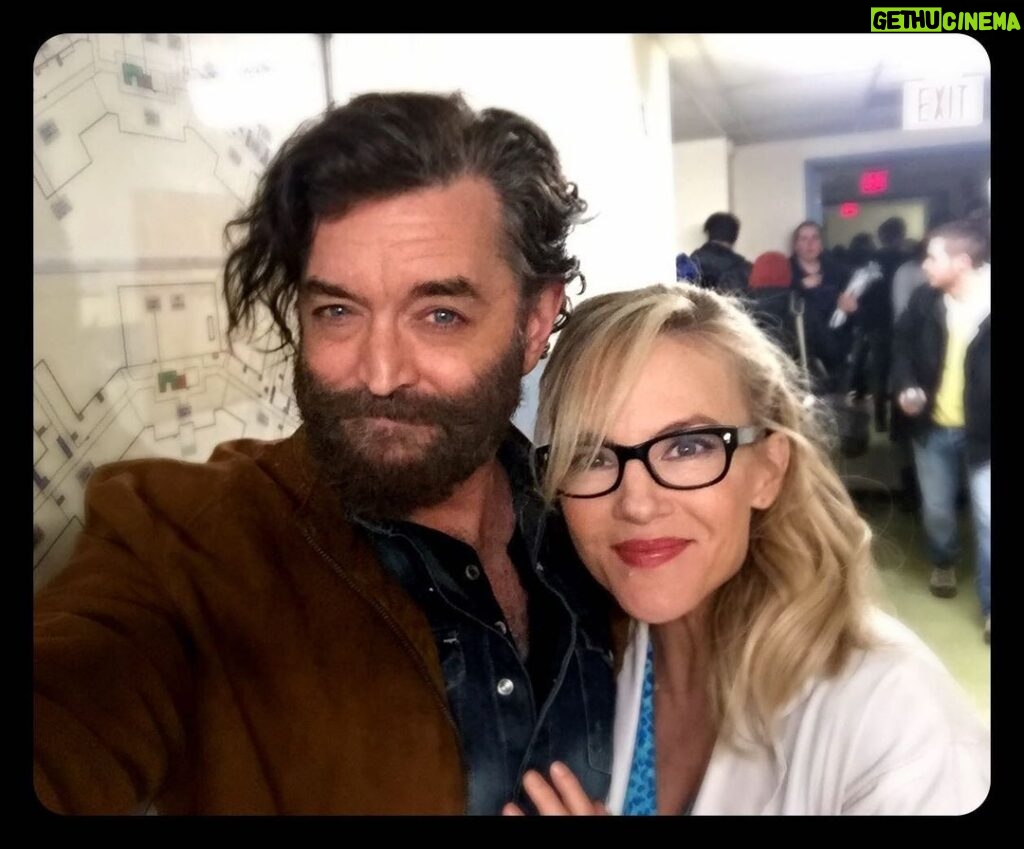 Timothy Omundson Instagram - Today’s #FlashBackFriday foto is dedicated to wishing a very happy birthday to the wonderfully kind, talented, funny and generally kickass woman called, @rachaelharris