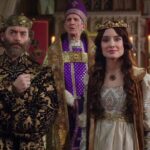 Timothy Omundson Instagram - Happy 9th anniversary of the premier of possibly the greatest job of my already blessed career, #Galavant👑 thank you, @alanmenken @danfogman @glennslaterlyrics and this wonderfully talented cast of dear friends, @karendavidofficial @mallory_jansen, @clarefossie , @thevinniejones VinnieJones @luke_youngblood et al and our incredible writers like, @klikkonthis @johnhoberg Just to name a few , @michaelkosarin thank you , Bristol, 🇬🇧 & many parts 🏴󠁧󠁢󠁷󠁬󠁳󠁿for being such wonderful hosts ❤️👑 TadCooper🐲