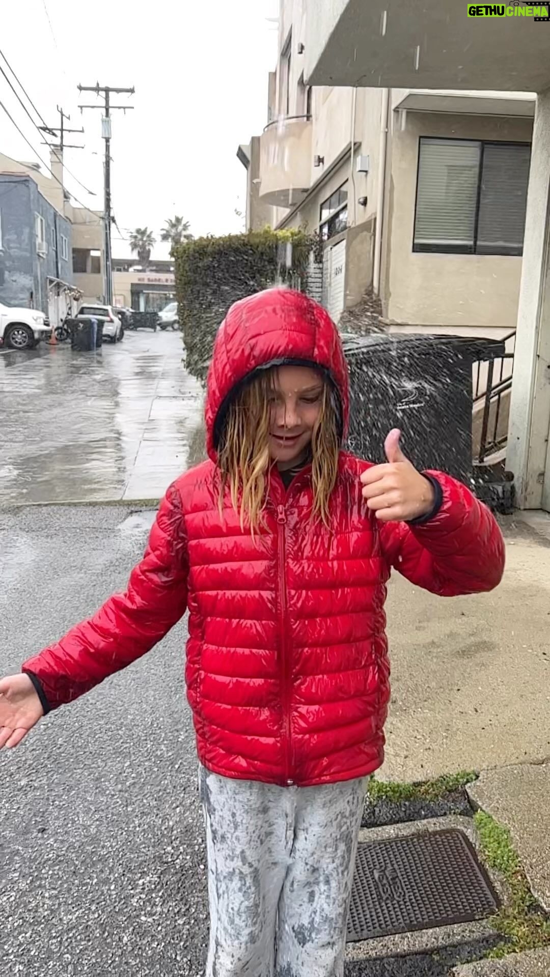 Timothy V. Murphy - 608 Likes - Looks like some kids like the rain…good Irish blood in him…Seàn…☘️☘️☘️💦💦💦