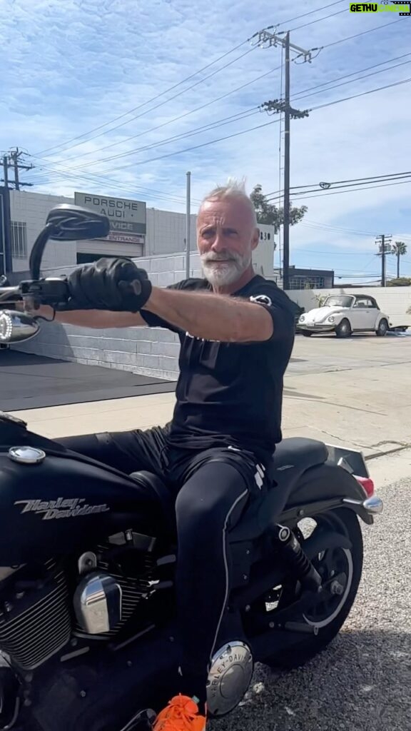 Timothy V. Murphy Instagram - When I find time to work out I go to @ampassoc here, @vlad.gold @v.g.fitness in Miami @waynemccullough in Vegas and assorted hotel gyms where I’m shooting☘️☘️☘️🎬🎬🎬👊🏼👊🏼👊🏼 @harleydavidson @bartelsharleydavidson @tbrvtwin @markwheelihan @nike @underarmour