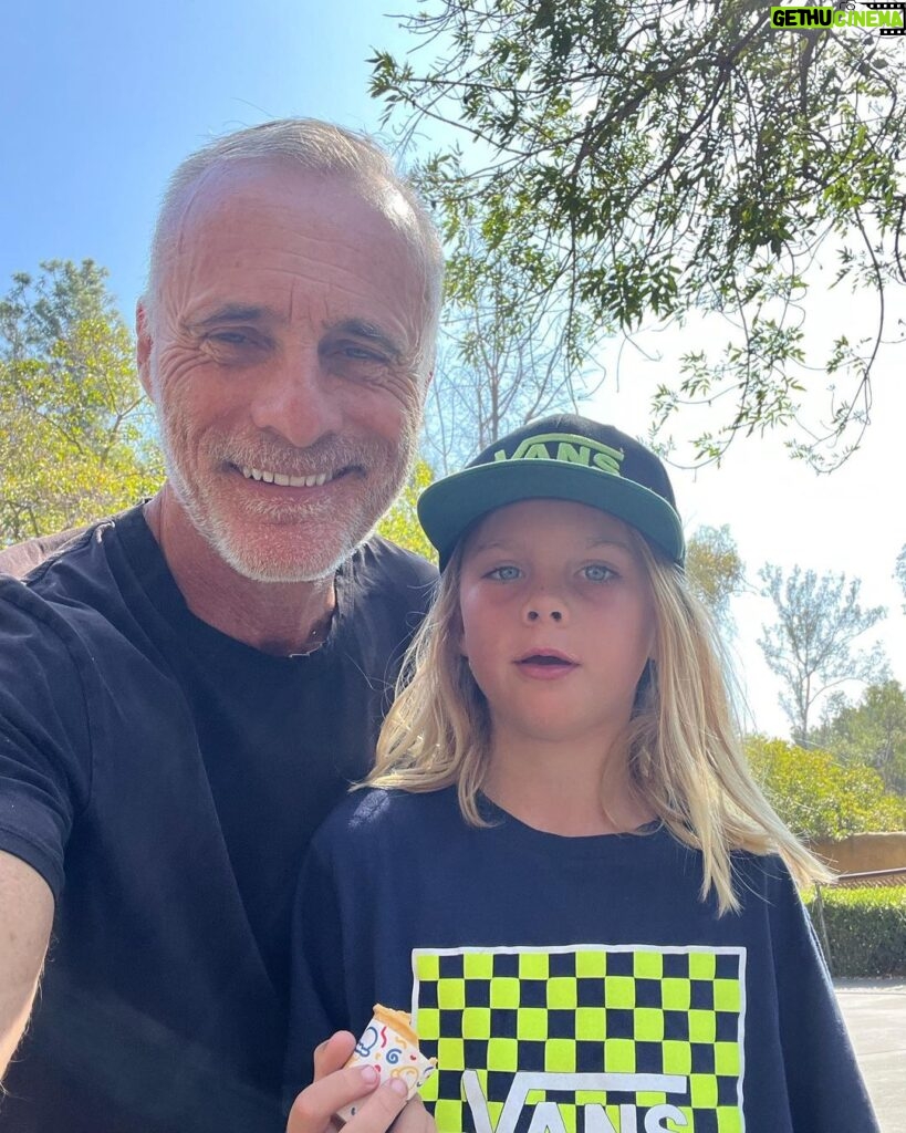 Timothy V. Murphy Instagram - Zoo day @lazoo #cottoncandy
