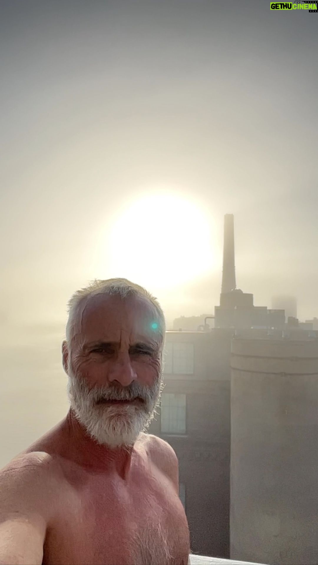 Timothy V. Murphy - 1K Likes - The Foggy Dew in Savannah after my run along the waterfront...wrapped on The Fabulous Four movie yesterday with @susansarandon @bettemidler @thesherylleeralph @meganomullally @officialbrucegreenwood @moorehousejocelyn ...back to LA tomorrow...can't wait to see the family for Halloween ☘️☘️☘️👻👻👻