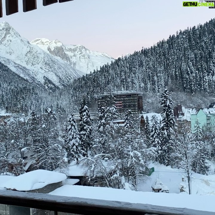 Timur Khizriev Instagram - #домбайсбратьями❄️🏔🏂 Домбай
