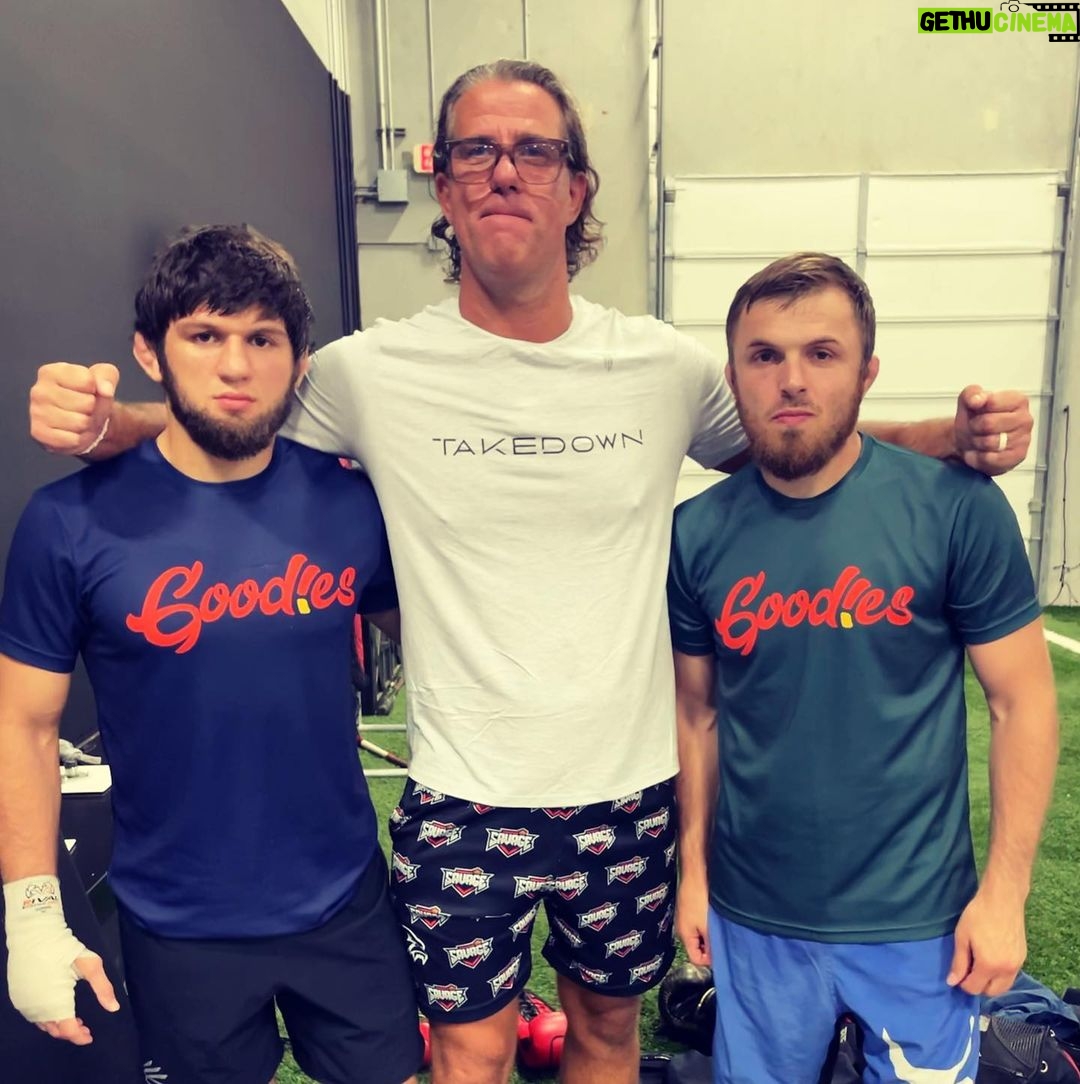 Timur Khizriev Instagram - #волканогикормят 🇺🇸Работа начинается 💥 @dagestan__fighter @dinnar.hf @altruist.ltd @henrihooft Deerfield Beach, Florida