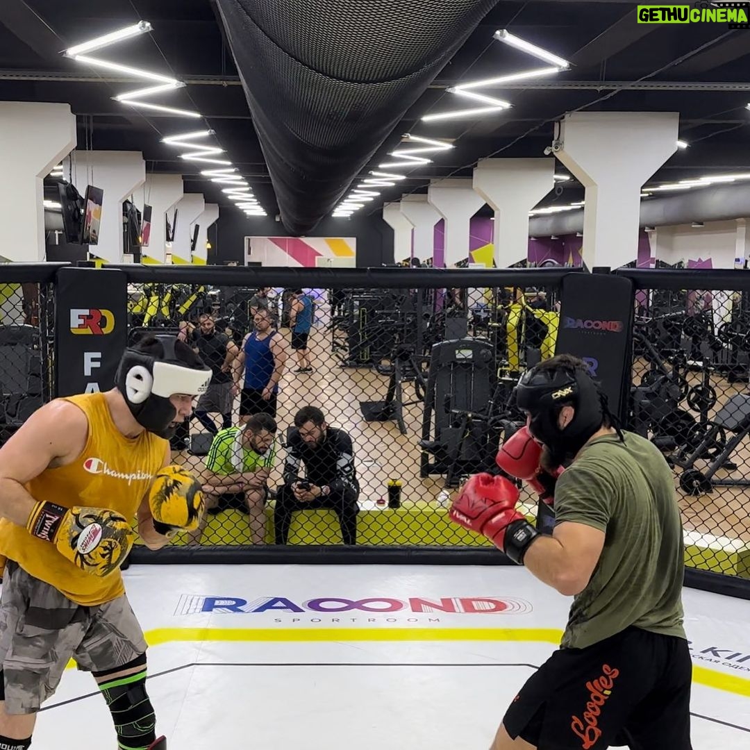 Timur Khizriev Instagram - #вмирноевремяготовьсяквойне @dominance_mma