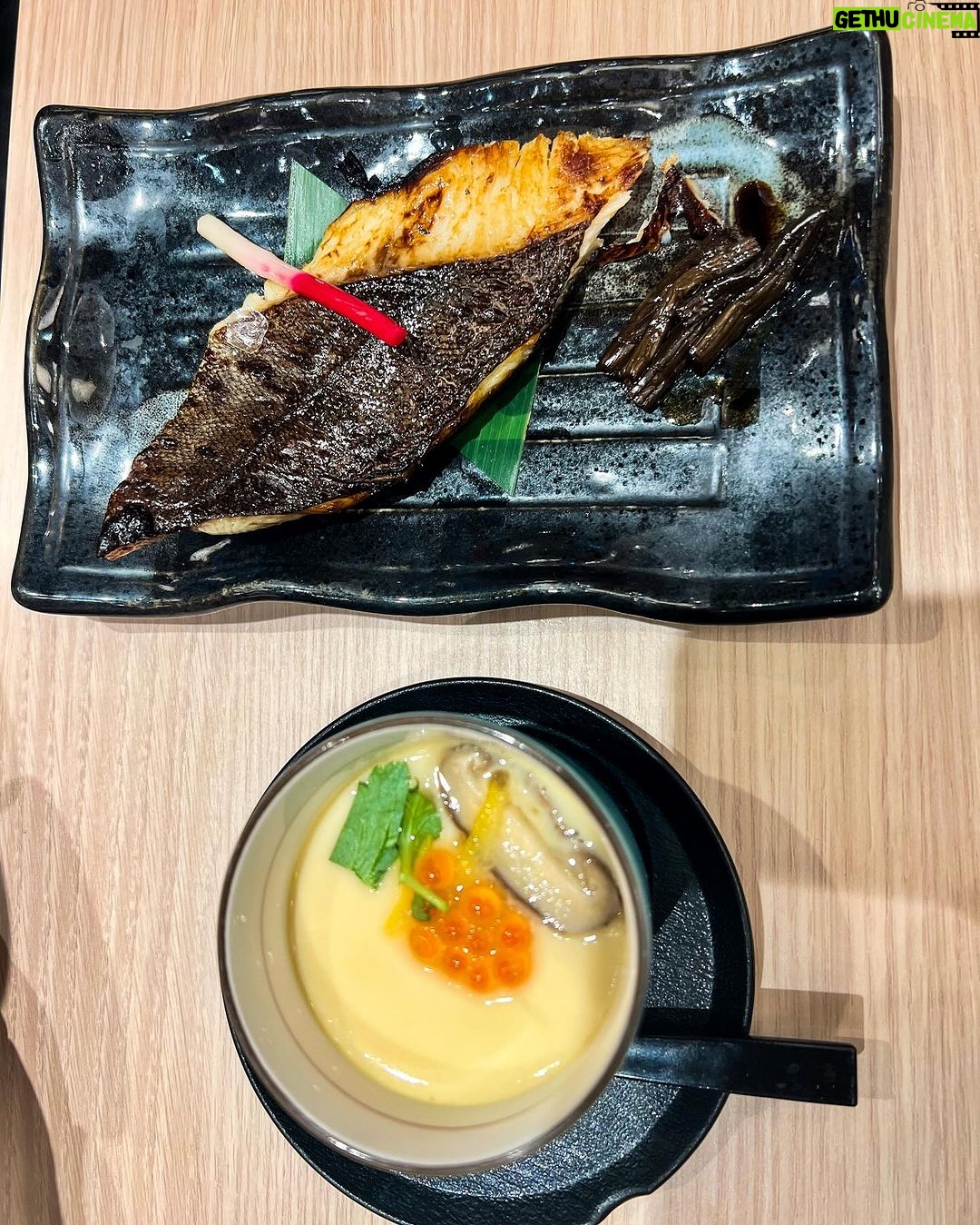 Tina Guo Instagram - Tokyo Sky Tree x Genshin Impact 🤗 ⛅️ 🍣 The world’s highest skywalk- the Tembo Galleria consists of a sloping spiral ramp that gains height as it circles the tower. @tokyoskytree_official @genshinimpact #genshinimpact #genshin #genshinimpactfanart #tokyo Skytree Tower, Sumida, Tokyo