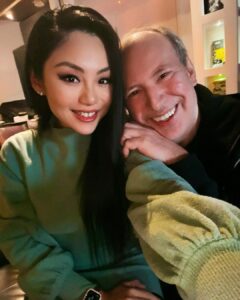 Tina Guo Instagram - @hanszimmer and I are working on a secret project… so secret that we don’t even know what it is 😂 Writing ✍️🎵 Day 3 ❤️ London, United Kingdom