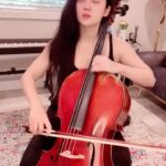Tina Guo Instagram - Quick warmup after 2 weeks of no cello! Excited to record on a beautiful new song in Los Angeles this morning for my friend @leozmusic ❤️ Tomorrow, I’m looking forward to recording on a film soundtrack with @composerschmidt then off to London on Wednesday for more music fun with @hanszimmer ✈️ 🙏🏼😱 Huntington Beach CA - Surf City USA