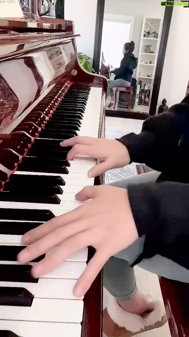Tina Guo Instagram - My composing process: I always start with noodling on the piano, stream-of-consciousness and capture the ideas that come through 🎵🎹🤍🙏🏼 Huntington Beach CA - Surf City USA