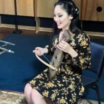 Tina Guo Instagram - Interview & Recording on Tagelharpa & Electric Cello tonight @ Remote Control ❤️🎵 After almost a decade of dominating the Chinese MOBA market, the mobile game Honor of Kings is finally launching internationally in 2024. Honor of Kings: World is a new open-world action RPG developed by TiMi Studios of @tencentgames. I loved working with the team and composer @henrik_cinetunemusic on the soundtrack! 🙏🏼 Thank you, @sihanmusic and Happy Birthday! 🎉 Thank you to @jpmood for the amazing video work as always! 🙏🏼 🎞️ Remote Control Productions