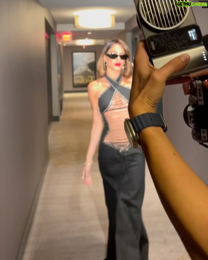 Tini Stoessel Instagram - @latinbillboards 🖤 hermosa nocheee<3 muchas gracias por todo el amorrrrrrr lxs amo muchooooo🥹🖤 Miami, Florida