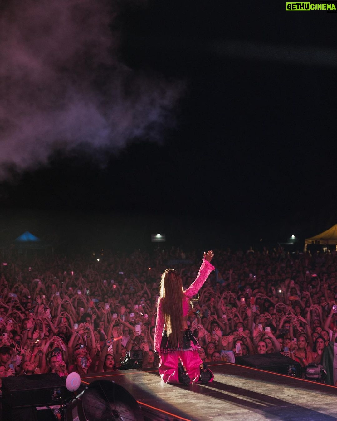 Tini Stoessel Instagram - VALENCIAAAAA GRACIAS A TODXS LOS Q VINIERON ANOCHEπ₯Ήπ₯Ήπ₯Ήπ₯Ήπππππππ FUE MΓGICO LXS AMO DEMASIADO π₯Ήππππ GRAN CANARIA NOS VEMOS MAΓANAπ¦π Valencia, Spain