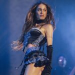 Tini Stoessel Instagram - gracias Madrid por lo q vivimos anoche. realmente estoy muy anonadada y emocionada. gracias por tanto amor y por tanta pasión. gracias a todxs los q viajaron de lejos para poder estar en el show. fue un sueño hecho realidad🥹💗 lxs amo. para siempre en mi corazón🇪🇸❤️ gracias a mis dos reinas hermosas por haberme acompañado @iambeckyg @mariabecerra las❤️ gracias a todo mi equipo por dejar el corazón en cada show q hacemos. WiZink Center