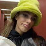 Tini Stoessel Instagram - 1. rodri finalmente se une al juego y la termina rompiendo jajsjsjsjsj haceme reír así toda la vidaahhhh 2. grabando las pantallas para el TOURRRRRR💞 3. nebulizándome con niki q me hacía compañía. te amo 4. grabando latriplete 5. grabando fantasi (d mis canciones prefe) 6. mi hermanito de fierro q amo tanto 7. mamá y su amor por turito. lxs amo tanto 8. ustedes, siempre con su amor incondicional. lxs amo tanto 9. el mensaje q mas feliz me hizo en la vida 10. volviendo a casa dsp de terminar el rodaje d carne y hueso💘