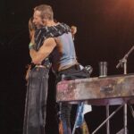 Tini Stoessel Instagram - las palabras no son suficientes para poder describir lo q sentí estos dos dias… un sueño inimaginable q se hizo realidad. gracias @coldplay por haberme invitado a vivir estos shows tan memorables, increíbles e inspiradores. fue la experiencia más hermosa de mi vida. agradecida por el amor q nos brindaron, para siempre en mi corazón❤️🙏🏻 Estadio Monumental