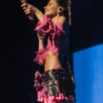 Tini Stoessel Instagram – ÚLTIMO SHOW🥹🩷
gracias Los Angeles por recibirnos d esta manera.
gracias a todxs por el amor, por cada show q vivimos con esta gira.
todo este tiempo va a quedar en mi corazón para siempre💘💘💘
lxs voy a extrañar mucho🥹
siempre q se cierra una etapa, se abre una nueva, y estoy muy emocionada por compartirla con ustedes. 
gracias por formar parte d mi vida, lxs amo🩷 Los Angeles, California