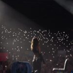 Tini Stoessel Instagram - este vídeo describe a la perfección lo q sentimos con esta gira. anteúltimo show en Nueva York. q locura lo q vivimos, cuantos sentimientos vividos. d verdad no tengo palabras para agradecerles lo q nos hicieron sentir anoche. lxs amamos demasiado!! GRACIAS 🥹🩷 LOS ANGELES NOS VEMOS MAÑANA!!! ÚLTIMO SHOWW🥹🥹🩷🥹🥹🥹💞💕💖💘💗💗💗💗A DARLO TODO Y MÁS Theatre At Madison Square