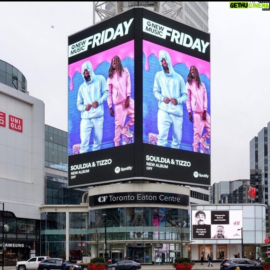 Tizzo Instagram - Merci @spotifycanada pour le Billboard New Music Friday Canada au Centre Eaton @caniculerecords @disques7iemeciel @bosslabd @mikemassa_photography Toronto, Ontario