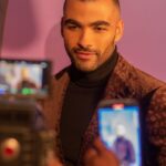 Toby Sandeman Instagram - Grateful to be celebrating the Premiere of the Game with the Gang. It’s a blessing to get to do what you love but it’s even more of a blessing to do it with people who pour into you and want to see you win. #protectyourenergy and uplift those around you. 🖤 Styled by: @mr_baldwinstyle & @courtney.arringtonbaldwin Jacket by: @musika Tailoring - @modernstitchtailoring Grooming: @shenellemayssmith 📸 @dashthastoner @therealmalcolmr