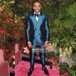 Toby Sandeman Instagram - Had a wonderful time at the Image awards. Humbled @naacpimageawards named me, best dressed! ✨🙏🏾✨ 📸 by @arnoldshoots STYLISTS @courtney.arringtonbaldwin @mr_baldwinstyle ASST STYLIST @msleanderson Grooming @tracyrafflesonmakeup TAILORING @gulsenkan_fashion TUXEDO @musika BOW TIE @scbocaraton SHOES @alexandermcqueen