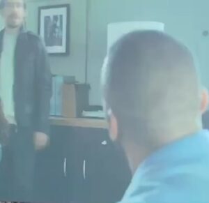 Toby Sandeman Instagram - The New York Undercover Reboot Pilot was Crazy!!!! 🔥🔥🔥
Swipe and see yourself! 
Written by @_benipedia_ 
Directed by @shinybootz 
Executive produced by DickWolf. 

I had the most amazing time In 2019, being cast for my first lead of a show. The Honor, of working & learning from the Original cast of Malik Yoba, Luna Velez andddd my Undercover was Jamaican 🇯🇲🇯🇲🇯🇲. #Madddd
