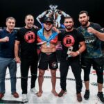 Tofiq Musayev Instagram - Qalib ordunun bayragini ciyninde dasimag boyuk mesuliyyetdi yasasin Azerbaycan🥷🇦🇿 Baku, Azerbaijan