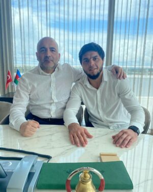 Tofiq Musayev Instagram - Bu gün İstanbulda 44 günlük Vətən Savaşımızın adına daha bir tarixi gün yaşadıq. Palmali Şirkətinin sahibi, sevimli həmyerlimiz Mubariz Mansimov Şəhid Xudayar Yusifzadə və şəhid Əli Nəcəfovun adını verdiyi tankerlərin açılış tədbiri oldu.
Bu tədbirə dəvət etdiyi üçün @mubarizmensimov bəyə təşəkkür edirəm! 🇦🇿🇹🇷