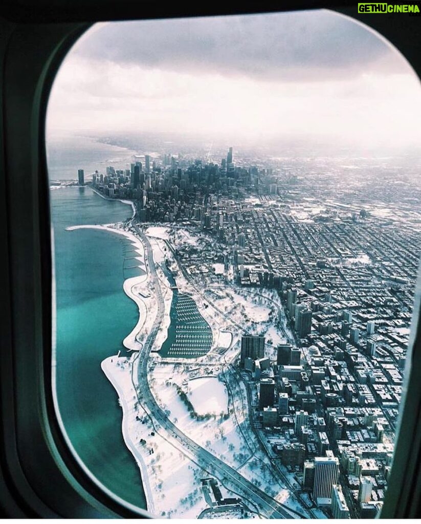 Tolga Karel Instagram - #chicago ☃️❄️❄️ Grande Park